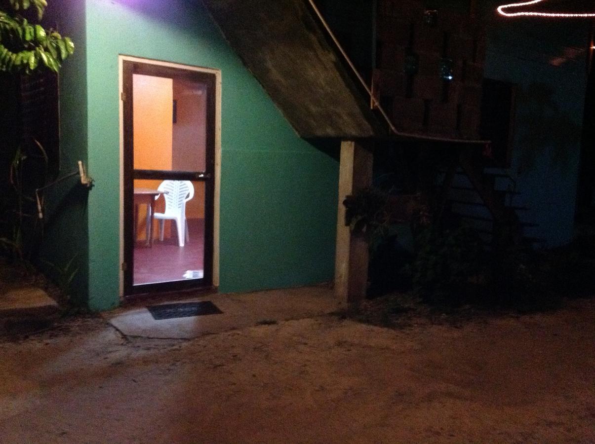 Placencia Hostel Экстерьер фото