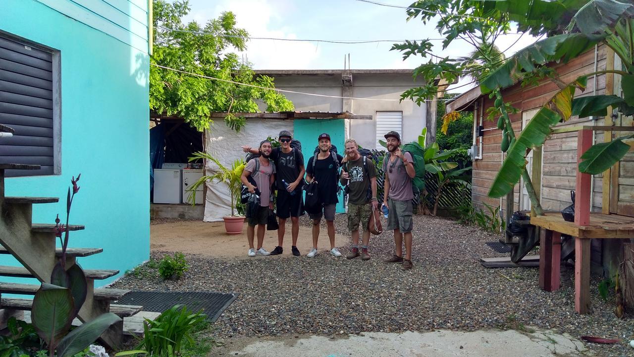 Placencia Hostel Экстерьер фото
